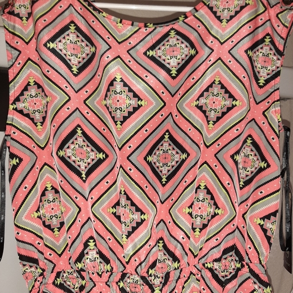 Patterned Jumpsuit - Picture 2 of 8